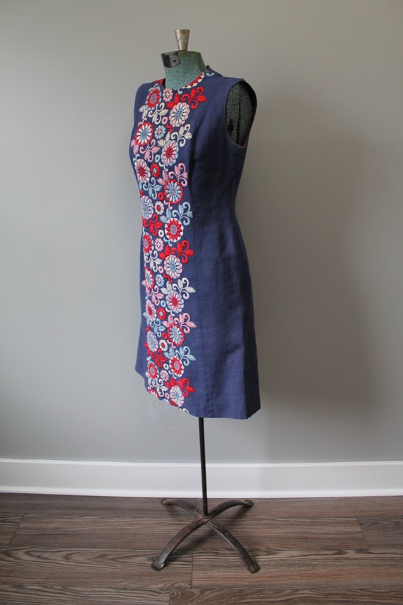 Garden of Earthly Delights Dress - 1960s navy lin… - image 10