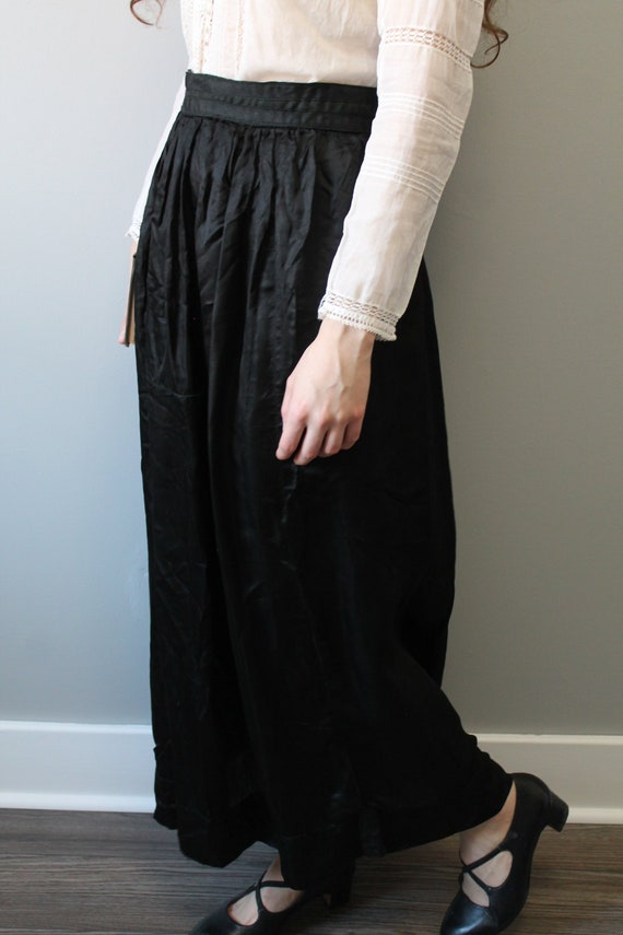 Full Moon Skirt - 1910s antique Edwardian black si