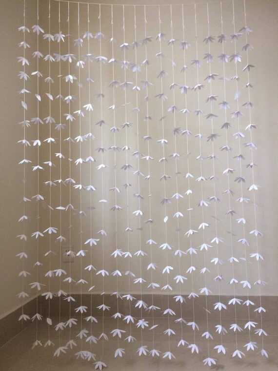 20 Strands White Paper Flower Backdrop Paper Flower Etsy