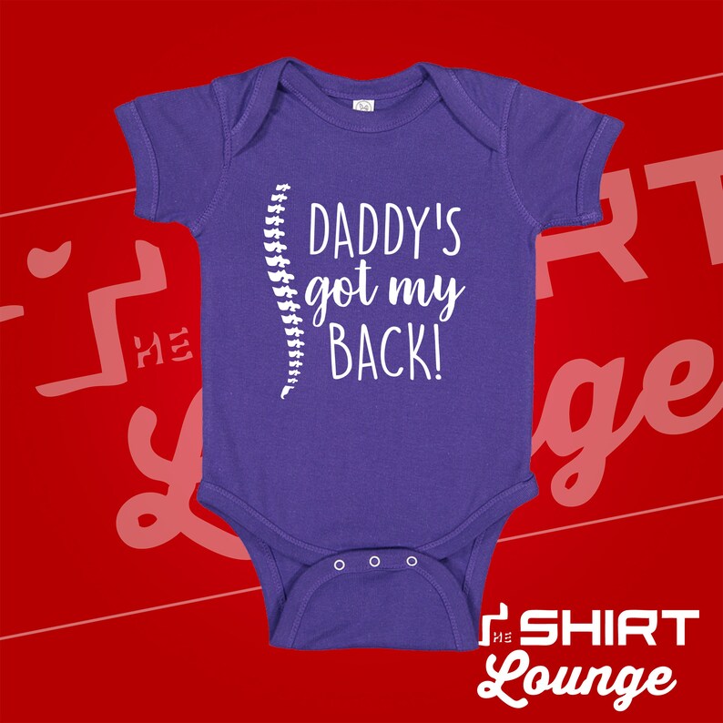 Chiropractor Dad Baby Bodysuit: Daddy's Got My Back Funny Gift Purple