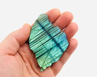 Labradorite plate, blue labradorite, minerals, cabinet of curiosities, lithotherapy, crystals, chakra, natural labradorite