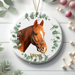 Ornamento per cavalli, ornamento personalizzato per cavalli, regalo per amanti dei cavalli, ornamento natalizio con cavalla, regalo di ornamento da cowboy, ricordo in ceramica di cavallo da cowgirl