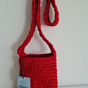 Service halter bag, RED, crocheted from rope yarn, cross body, many colors, shoulder bag, handmade image 2