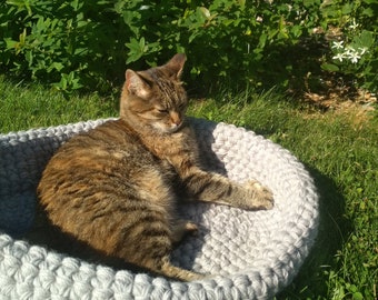 Cama de lana tejida a crochet para mascotas, cesta cálida para gatos o perros