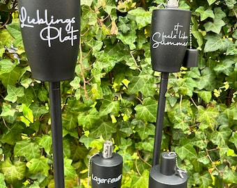 Hochwertige Gartenfackel aus Metall schwarz personalisiert