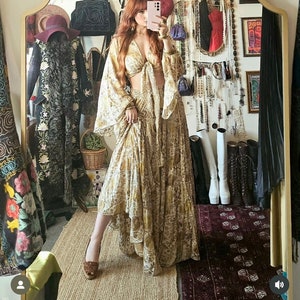 Saia longa boho com babados e blusa com manga sino, saia para festival de verão, saia vintage fluida e elegante de seda reciclada, saia longa hippie, estilo retrô
