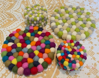 Round Felted Trivet, Handcrafted Multicolor Trivet, Placemats, Pot Holders, Holiday Gifts, Dining Decor, Pom Pom Ball , Trivet Coaster Set