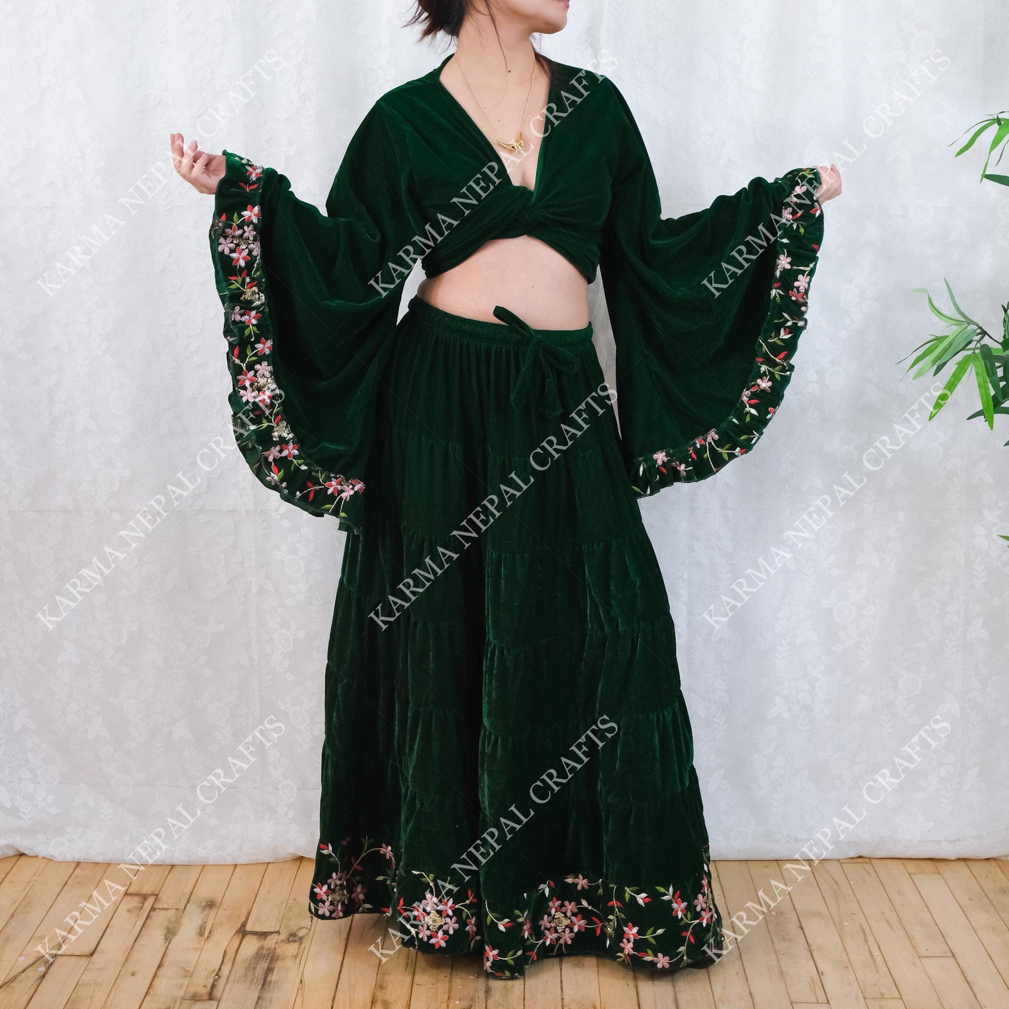 ［n様］VELVET EMBROIDERED SKIRT & トップス Velvet Flowy Skirt With Hand Embroidery Wrap Top,women 70s