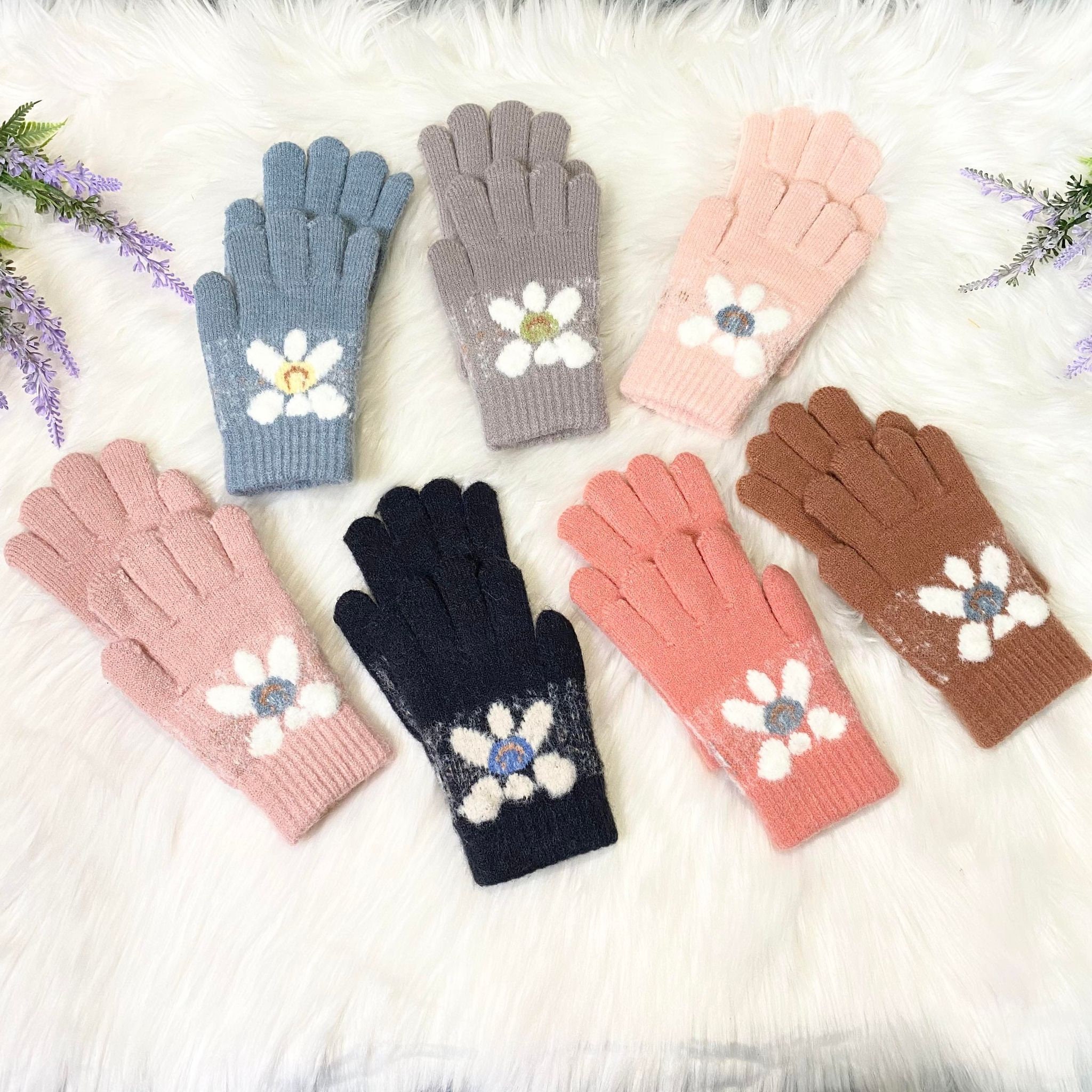 【LOTSYOU】Holiday Flower Knit Gloves il_fullxfull.4227348920_3ao9.jpg