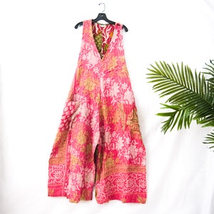 Salopette d'été grande taille, combinaisons ample en kantha, salopette en patchwork de coton, vêtements hippie upcyclés, barboteuses bohèmes en coton esthétiques