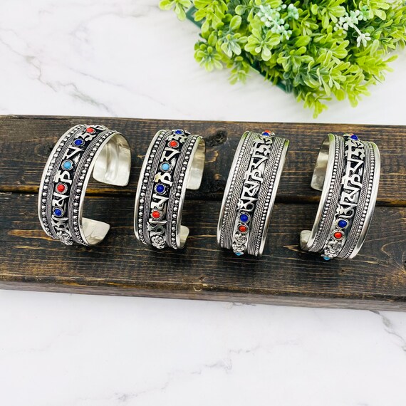 Tibetan Buddhist Healing Bracelet Buddha Amulet Unisex Cuff