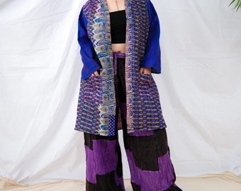 Patchwork-Staubtuch aus Kantha-Seide, handgenähter übergroßer Staubtuch, Boho-Kimono, Boho-Stil, einzigartiger Kantha-Mantel mit Taschen, Vintage