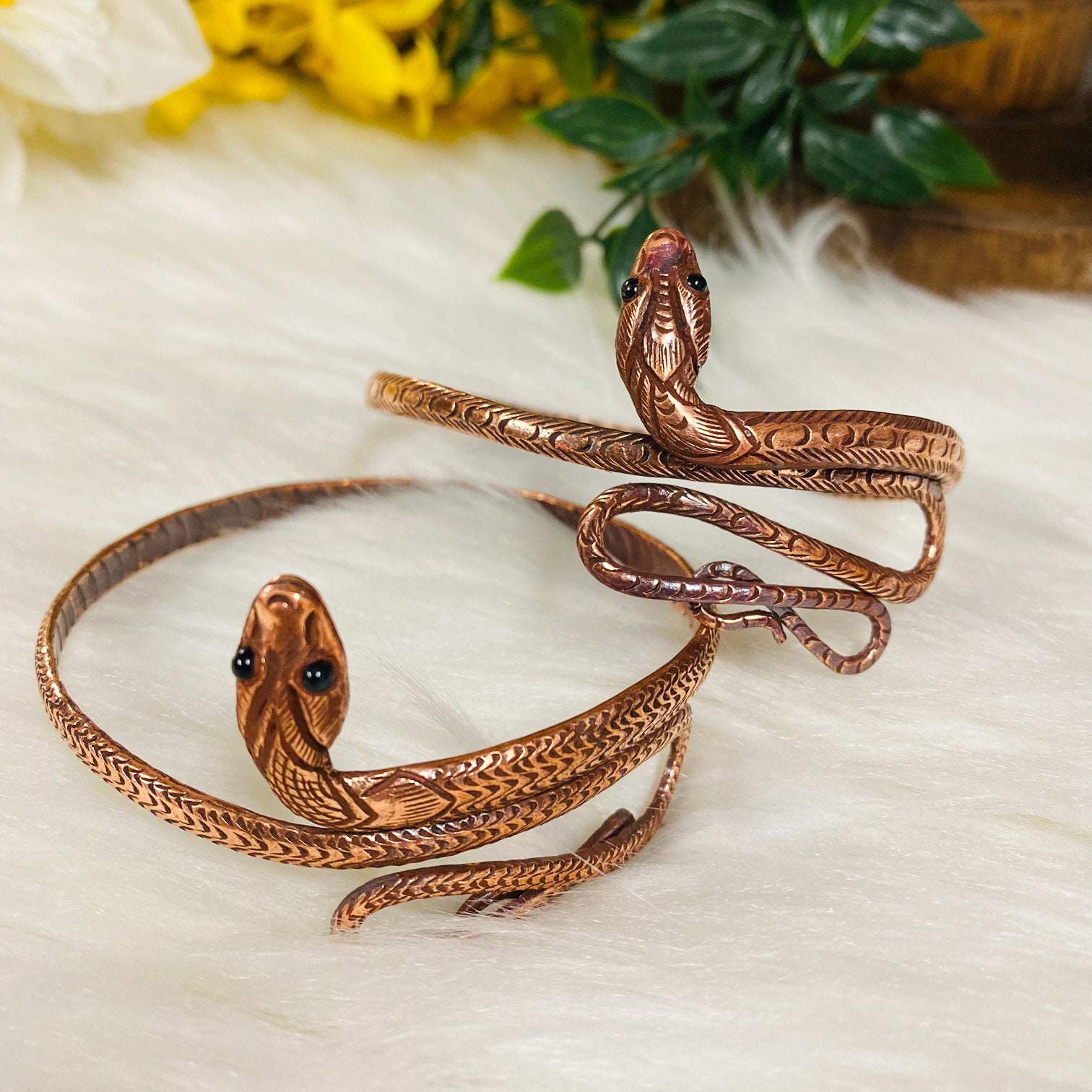 FLOLA Copper Zircon Snake Bangle Bracelet for Women Gold Plated Cuff  Bangles Fashion Animal Jewelry Gifts