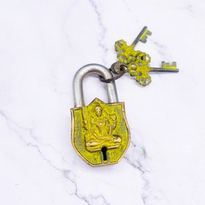 Cerradura de puerta Shiva de latón hecha a mano con dos llaves de Nepal, cerradura de puerta, suerte de puerta vintage, cerradura de almohadilla de aspecto vintage, cerradura duradera, cerradura de puerta, regalos