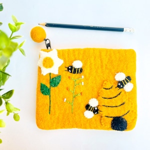 Monedero de moneda de abeja de fieltro de aguja, billetera ecológica, regalo para él/ella, bolsa de moneda única, bolso utilizable diario, carteras de fieltro, monederoWithZip