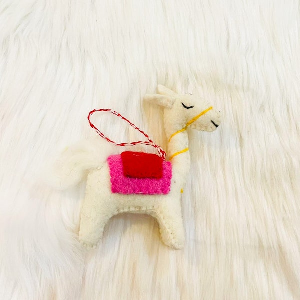 Christmas Llama Ornament, Felted Llama Hanging, Handmade Christmas Tree Decor, Embroidered holiday Decor,  Needle Felted, Unique Llama Gift