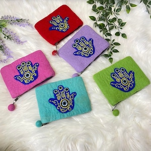 ハムサの手をテーマにした手作りフェルト財布、祝福のハンドバッグ、手刺繍のフェルト財布、ホリデー女性ギフト、メイクアップバッグ、フェルトバッグ