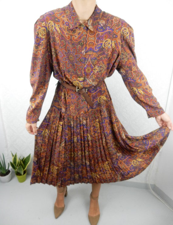 Vintage Boho chic, puffed shoulders, maxi pleaded