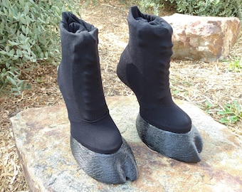 HOOF BOOTS  Cloven hooves NEW Design