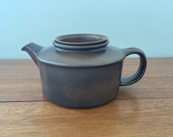 ARABIA FINLAND Ruska Teapot without Lid by Ulla Procope