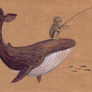 Puede incluir: Un dibujo de una ballena marr&oacute;n con la parte inferior rayada de blanco y gris. Una persona est&aacute; sentada en la espalda de la ballena, sosteniendo una ca&ntilde;a de pescar con un flotador rojo al final de la l&iacute;nea. Hay varios peces peque&ntilde;os rojos y naranjas nadando debajo de la ballena.