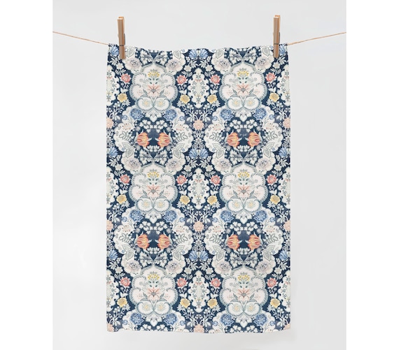 Towel, Anna Maria Garthwaite, 1752 - 1753, blue linen towel, vintage art print