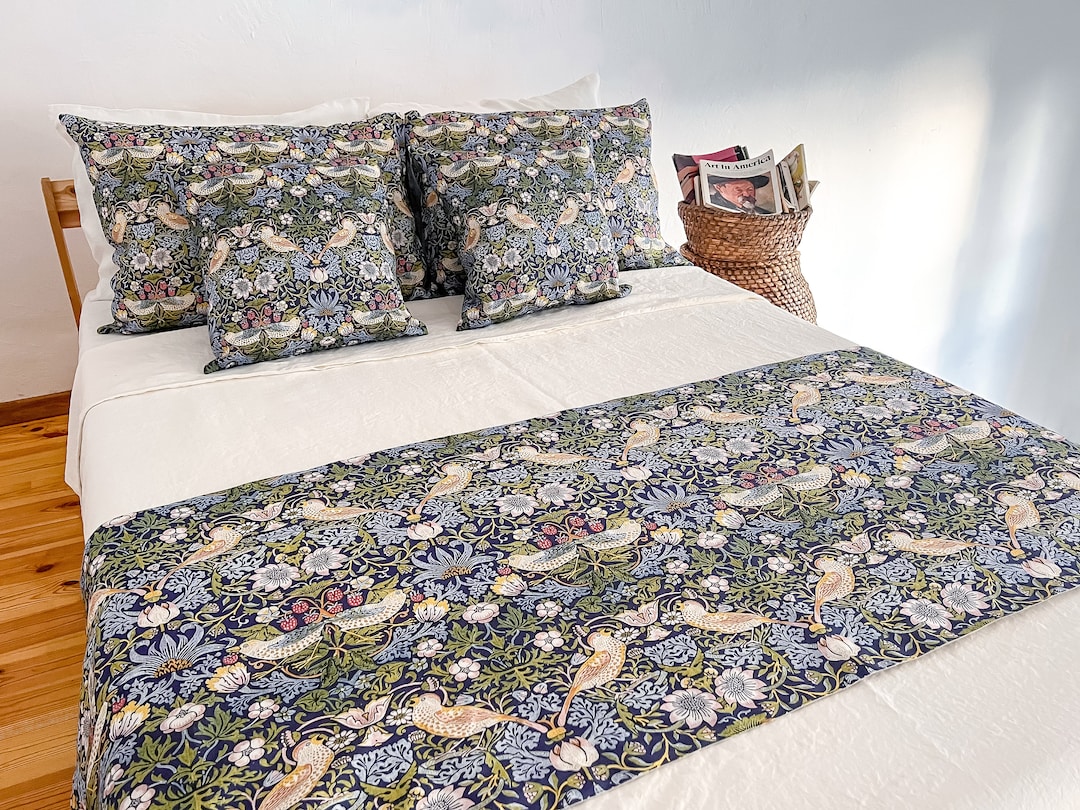 New Velvet Bed Runner Shell Pattern Design Runner Home Decor