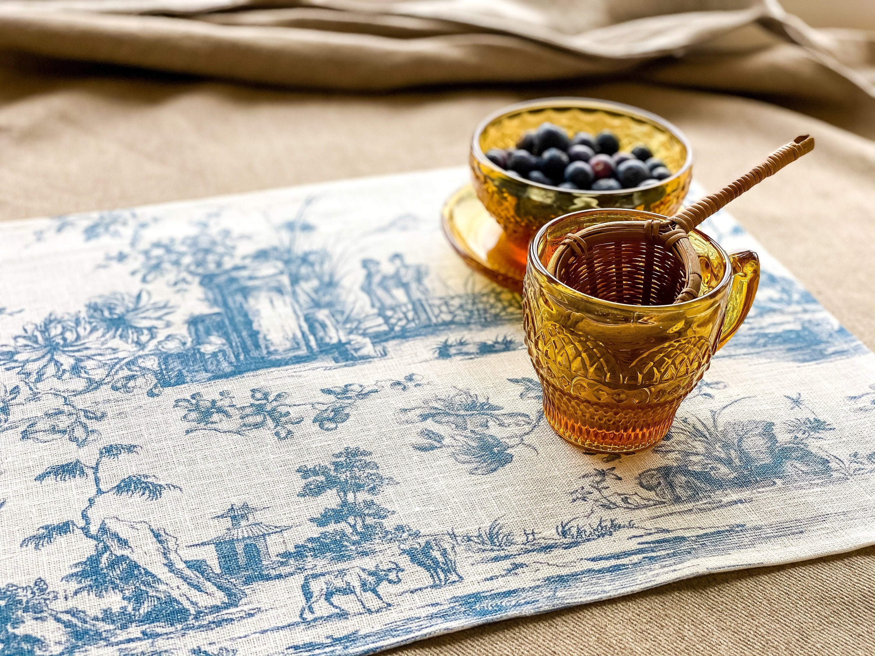 Toile de Jouy, placemats set, linen placemats, Toile de Jouy fabric