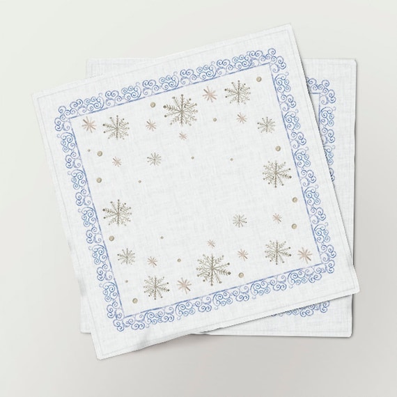 Cloth napkins, snow flakes, Napkins set, linen napkins, winter table decor, holiday decor, vintage napkins, party napkins, blue napkins