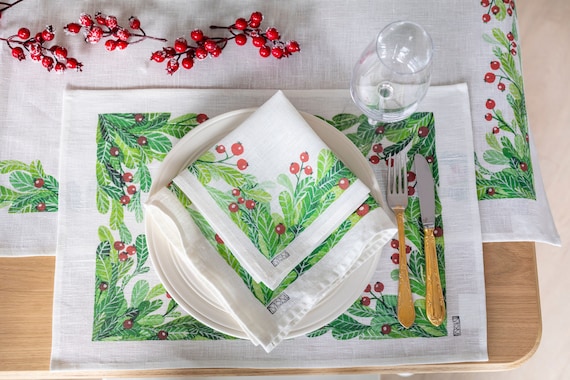 Placemats set, Christmas berries, red berries, 100% linen, Christmas ornaments, linen placemats, Christmas placemats