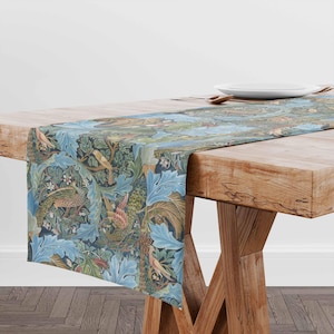 Table runner, Acanthus and Birds, William Morris, 100% linen