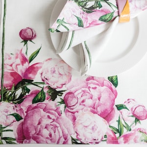 Juego de servilletas, Peonías, inauguración de la casa, servilletas de lino, servilletas de tela, mesa de Pascua, decoración de mesa, decoración del hogar, servilletas rosas, servilletas rosa ruborizado