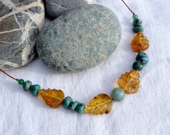 Collier jade, turquoise et feuilles d'ambre du Mexique - "Automne"
