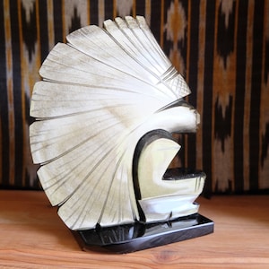 Golden obsidian from Mexico - Aztec sculpture - &quot;Penache de oro&quot;