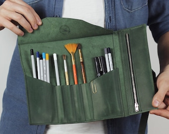 Paintbrush roll case of leather, Artist roll, Gift for painter, Leather Pencil Roll, Personalized Case, Brush Roll Case