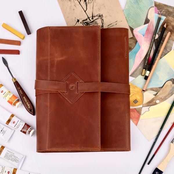 Leather sketchbook cover for artist, personalized gift for painter, Leather bound sketchbook, paintbrush holder with the sketchbook