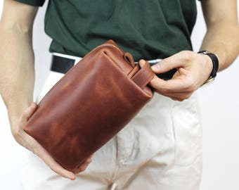 Groomsmen Proposal Gift Personalized Leather Dopp Kit, Toiletry Bag for Men, Custom Wedding Party Bag, Gift for Him, Black Friday discount