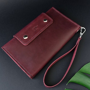 Regalo del día del padre, elegante billetera de cuero para mujer con asa de muñeca, monedero de cuero morado personalizado, billetera con cremallera personalizada para ella
