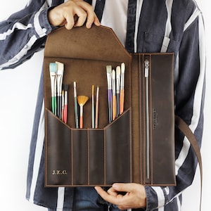 Birthday Gift for Artist Friend, Custom Leather Pencil Roll, Art Organizer Wrap, Personalized Brush Holder