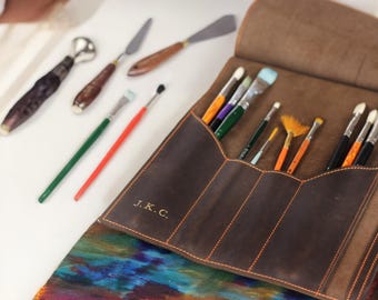 Beginner Artist Gift, Leather Pencil and Brush Roll, Custom Art Tools Wrap, Starter Drawing Organizer