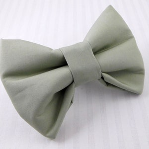 Sage Green Dog Bow Tie for Wedding / Dog Lover Gift / Pale Green Dog or Cat Collar Bow / Stocking Stuffer Dog Bow Gift