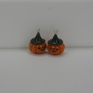 Pumpkin Charm, Halloween Charm, Pumpkin with Hat Charm, Fall Charm, set of 2 charms