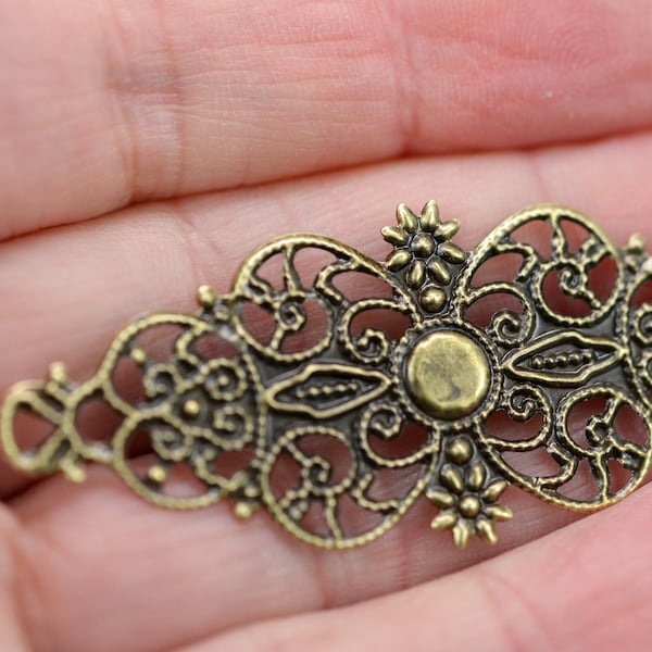 Filigree Stamping Connector, Jewelry Connector, Scrapbooking Filigree, Filigree Flower Vine, set of 5 Stamping Connectors