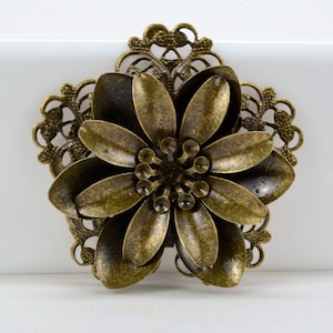 Large Metal Flower Connector: Antique Gold Filigree Finding