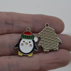 Penguin Charm, Christmas Penguin Charm, Holiday Penguin Charm, Set of 5 Penguin Charms