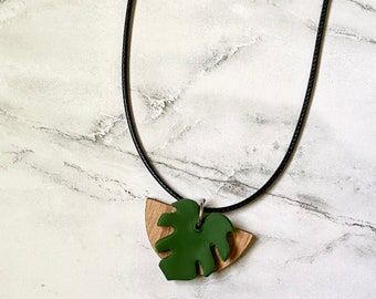 Monstera | Clay & Wood Necklace