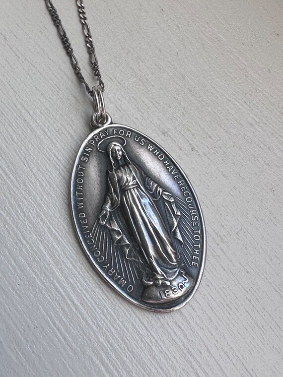 Vintage Sterling Silver Virgin Mary Miraculous Me… - image 2