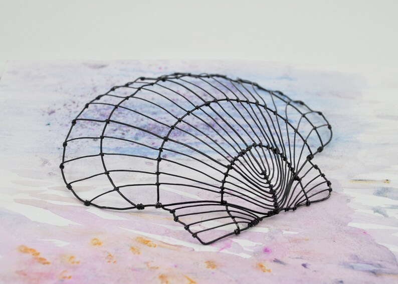 Scallop Shell in Black Wire, Wall or Table Decoration, Handmade in ...