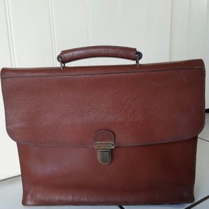 Superbe porte-documents vintage en cuir français des années 1970