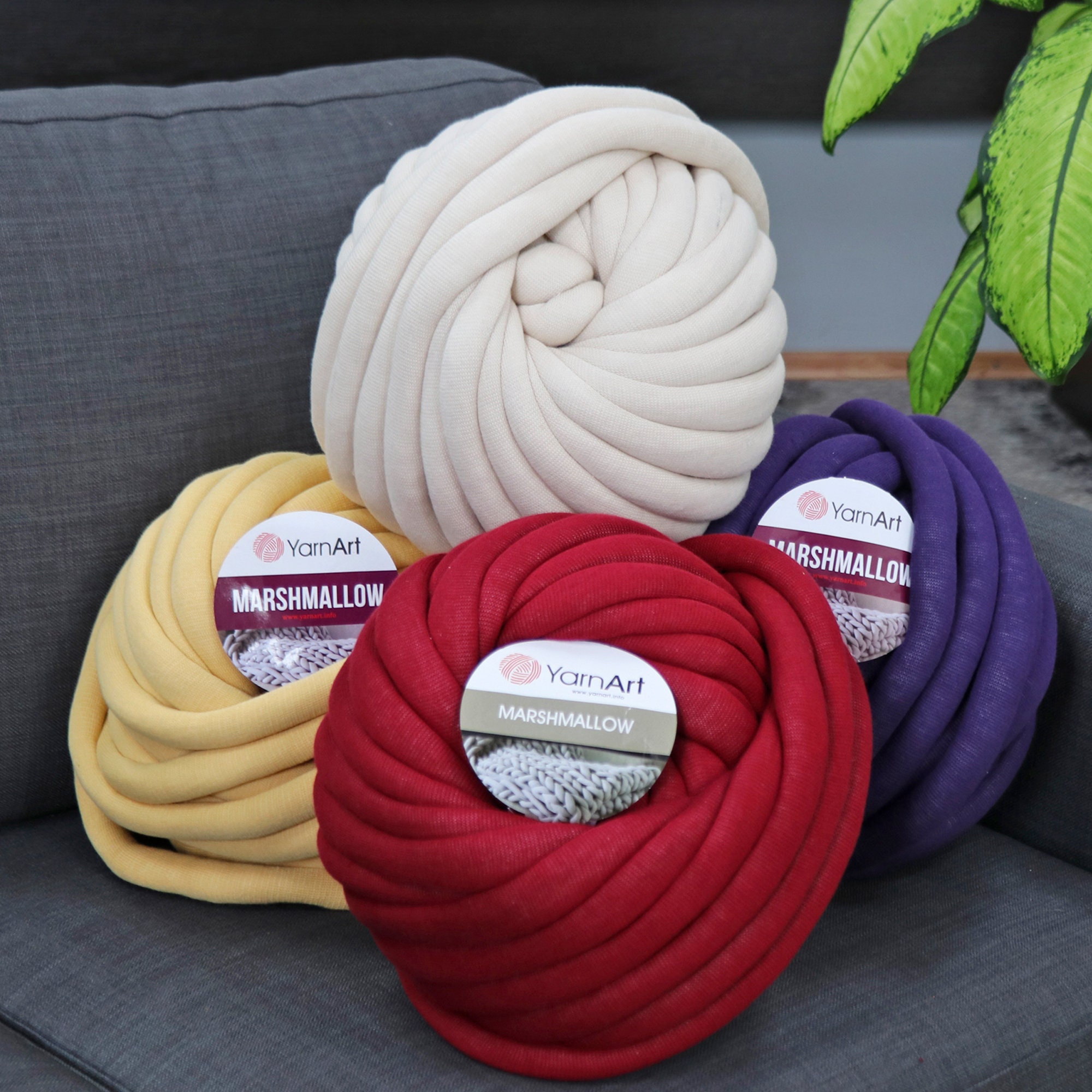 1.5kg Chunky Yarn Bulky Yarn Washable Tube Giant Soft Yarn Arm Knitting Yarn Weight Yarn Jumbo Tubular Yarn for Baskets Sweaters DIY Pet Bed Violet